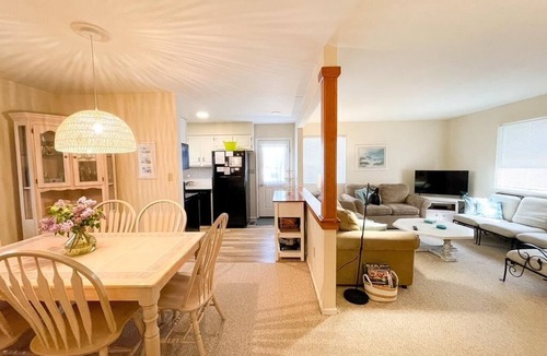 West Cape May House | 4 Bedroom House with Screened Porch, Sleeps 10