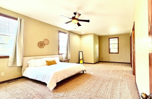 Columbia Falls Cabin | 4 Bedroom Lodge Close to Glacier, with Mountain Views and Hot Tub