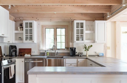 Canaan House | 4-bedroom Queechy Lake House with Private Dock and Fire Pit