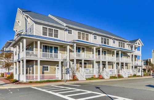 Ocean City House | 4 Bedroom Townhouse in downtown OC - quick walk to beach and boards!