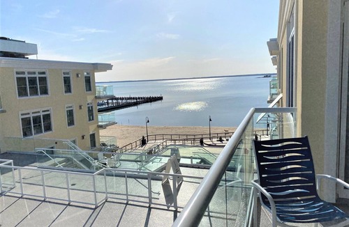 Dewey Beach Condo | 4 Bedroom Upscale Condo 1 Block to the Ocean