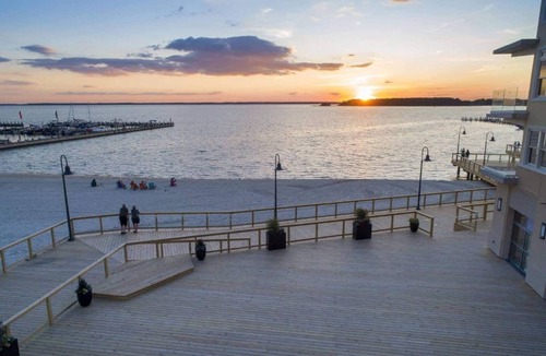 Dewey Beach Condo | 4 Bedroom Upscale Condo 1 Block to the Ocean