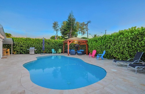 Pembroke Pines Villa | 4-Bedroom Villa, Pool, Game Room, Near The Beach & Hard Rock Hotel