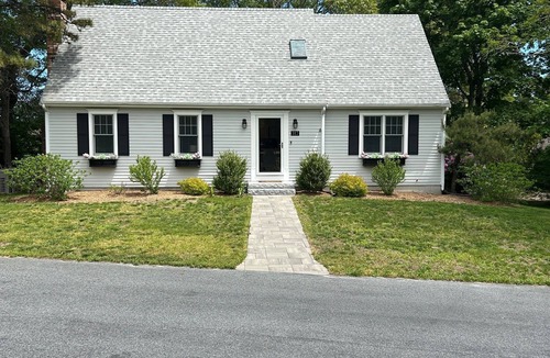 East Falmouth House | 4-bedroom waterfront house in E. Falmouth with WiFi, AC, Hot Tub, Private Beach