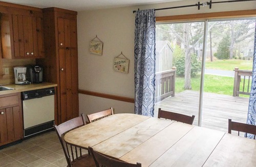 Dennis Port House | 4 BR Dennis Port Home Near Sea Street Beach Central A/C (1975)