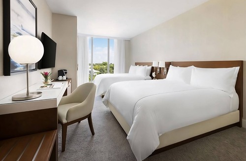 Bay Harbor Islands Hotel | 4 Double Queen Rooms at The Altair Hotel Bay Harbor Miami, Pets Are Welcome!