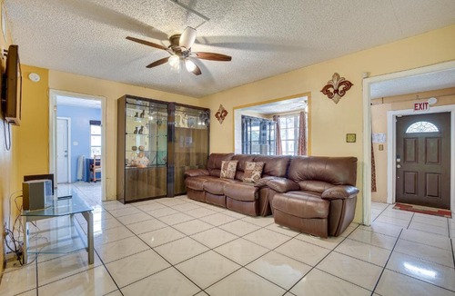 Highland Garden House | 4 Mi to Beach: Hollywood Home w/Patios!