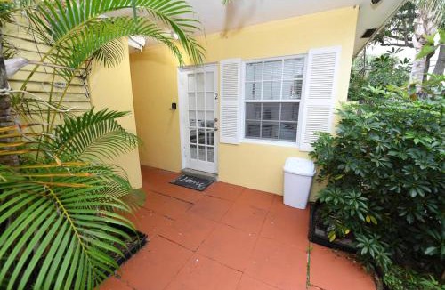 Poinsettia Heights Apartment | 4-PLEX
