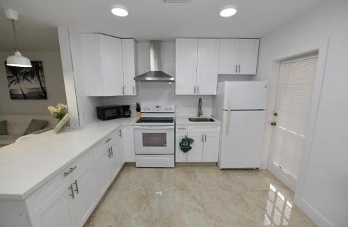 Poinsettia Heights Apartment | 4-PLEX