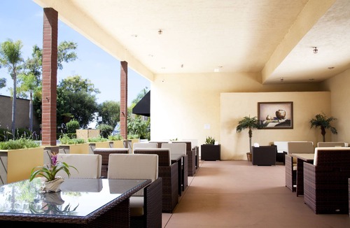 Torrance Hotel | 4 Relaxing Double Room Close to Beaches and LA City Attractions