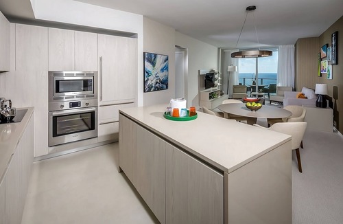 Hollywood South Central Beach Hotel | 4 Relaxing Sites With Pool, Sauna & Beach Access, Outdoor Pool, Kitchen!