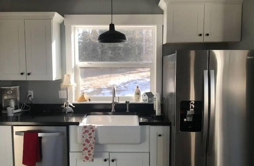 Kalispell House | 4 Seasons Flathead Getaway - Hot Tub & Sauna!