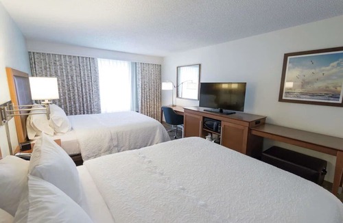 Boca Raton Hotel | 4 Sleek Rooms w/Free Breakfast | Ideal for Families Visiting Boca Raton