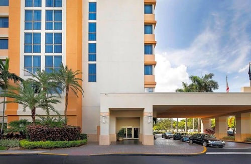 Plantation Hotel | 4-Star Hotel ∙ Renaissance Fort Lauderdale West Hotel