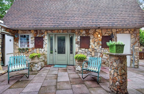Caine Woods House | 401 142nd Street