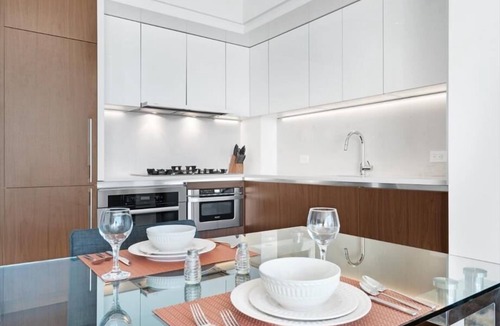 Hell's Kitchen Apartment | 42nd Street 2 Deluxe BR | Upscale | Midtown West