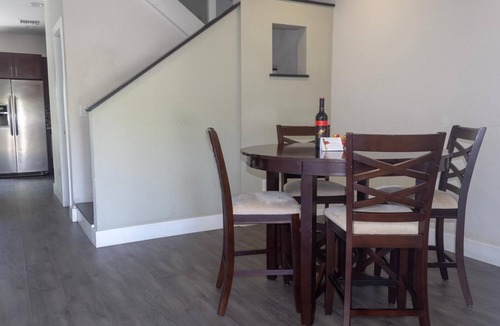 Progresso Village House | 4BD WITH POOL AND BALCONY NEAR BEACH AND DOWNTOWN