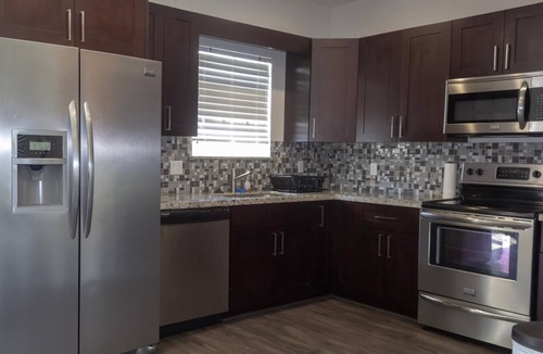 Progresso Village House | 4BD WITH POOL AND BALCONY NEAR BEACH AND DOWNTOWN