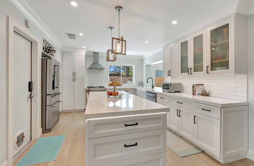 Delray Beach House | 4BR Coastal Luxury Oasis on the Golf Course with Pool and Putting Green!