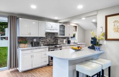 Teaneck House | 4BR Home Minutes to NYC Time Square