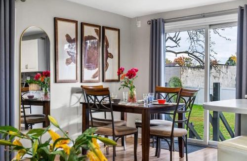 Teaneck House | 4BR Home Minutes to NYC Time Square