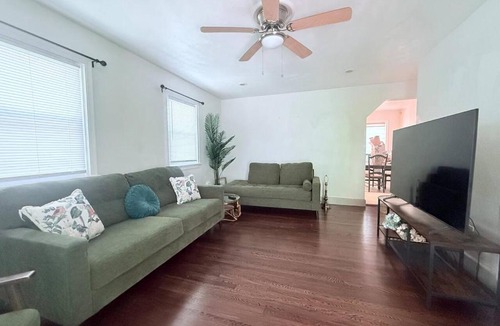 Norfolk House | 4BR Home with King Suite 5 Min to Norfolk State
