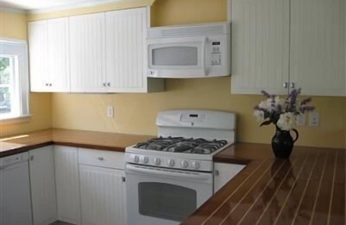 North Chatham House | 4BR+Loft Beautiful Chatham-Year Round-Sleeps up to 8 & 1 Mile to Town *Video*