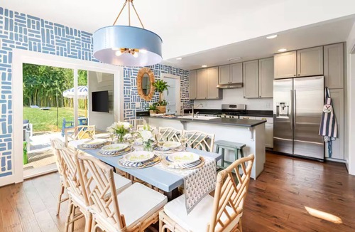 Fifeville House | 4BR Walk2 Dtwn/UVA w/Karaoke & Backyard Oasis