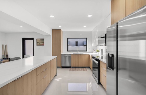 Miami Shores House | 5 BDR, 9 beds, Sleeps 12, Luxury Oasis Pool, 6 miles to beach