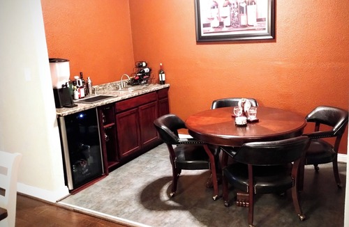Chesapeake House | 5-bedroom Home in Chesapeake w/Pool & Gym. Close to shopping and restaurants!
