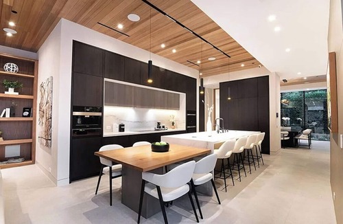 Beverly Glen House | 5-bedroom Mansion in Beverly Hills with 200 People Event Space.