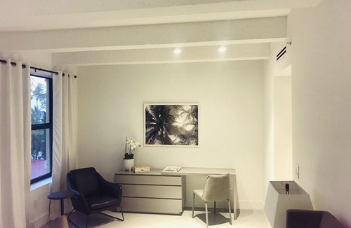 South Beach Condo | 5 Bedroom Ocean Drive South Beach Condo