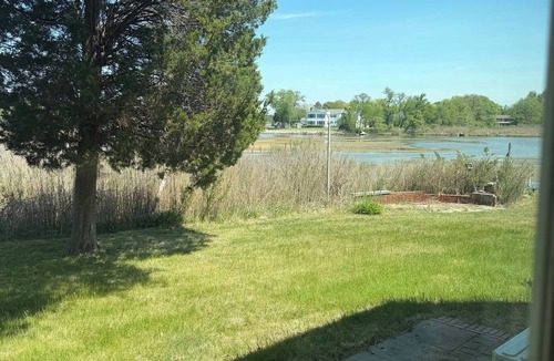 Stevensville House | 5-bedroom waterfront home on 1.5 acres in Stevensville with tons of parking