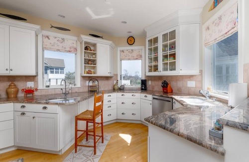 Admiral Estates House | 5 BR/4 BA single family home located one block to the beach. Sleeps 12!