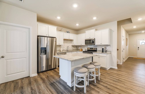 Millville House | 5 Mi to Bethany Beach: Townhome w/Pool!