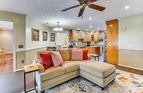 Newport News House | 5 Mi to Coliseum! Spacious Home in Hampton Roads