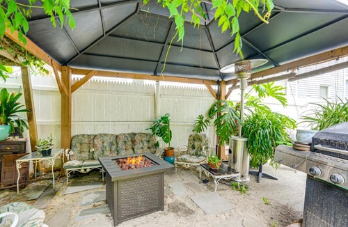 Lynn Apartment | 5 Mi to Salem! Lynn Apt By the Sea w/Patio