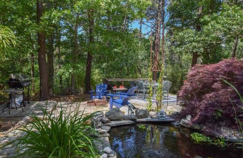 Wellfleet House | 5 Min to Beach Yard w Fire Pit