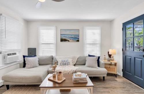 Ocean Grove Apartment | 5 min walk to Asbury Park, 4 beach badges, firepit, grill, porch, cool AC