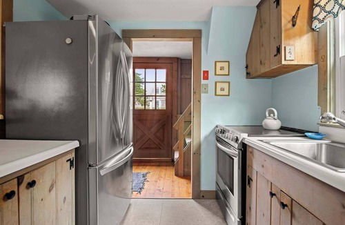 East Orleans House | 5 Min Walk to Swimmable Mill Pond, Dog Friendly!