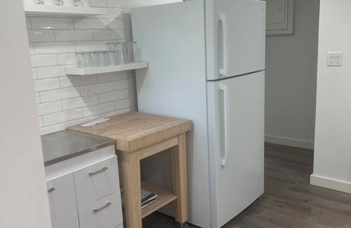 Tisbury Apartment | 5 min walk to the BEACH ON MARTHA'S VINEYARD. Beautiful, new, modern, 1BED/1BATH