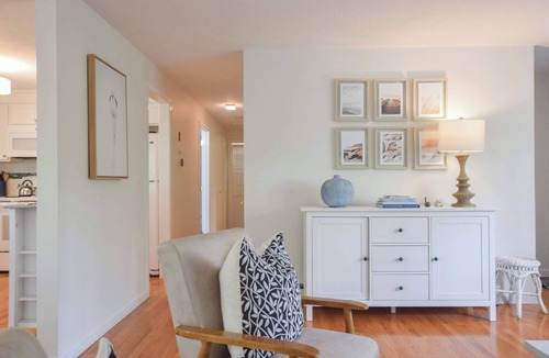 South Chatham House | 5-Mins to Forest Beach Dog Friendly!