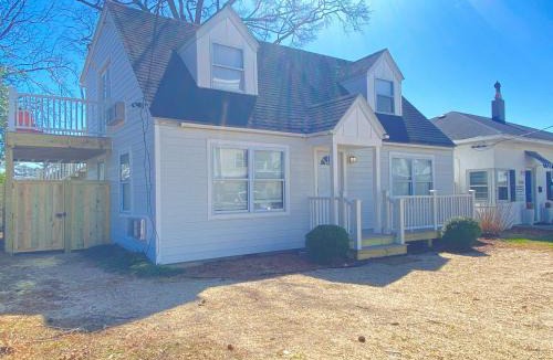 Northeast Virginia Beach House | 508 A The Shore Break Cottage