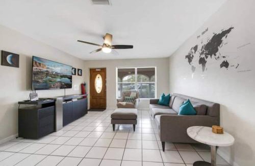 Fort Lauderdale Apartment | 5140 Duplex by Dream Vacation
