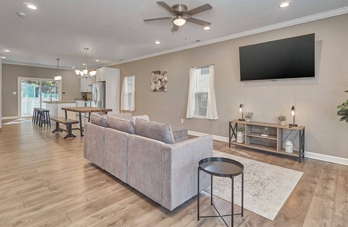 Norfolk House | 5BR at Chesapeake Blvd