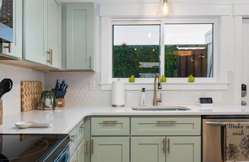 Midtown Ocean City Villa | 5BR OceanView O/D Space/Movies, Pool, Bikes, Gear