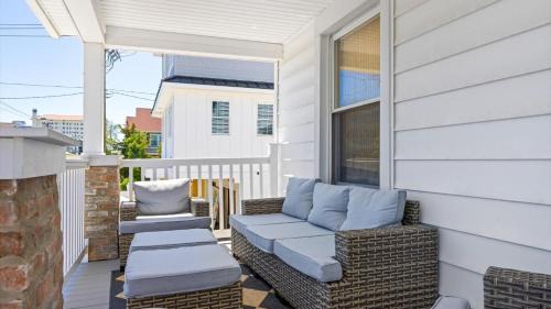 North End House | 5BR plus Den - Downtown OC - Sleeps 16