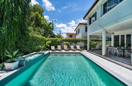 Little Havana House | 5BR Spacious Home in Best Miami Location with Private Pool