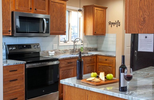 McGaheysville House | 5BR w/epic views, 2 decks, game rooms, EV, one-step entry, family-friendly!