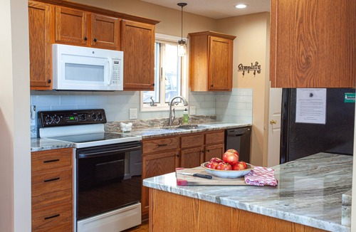 McGaheysville House | 5BR w/epic views, 2 decks, game rooms, EV, one-step entry, family-friendly!